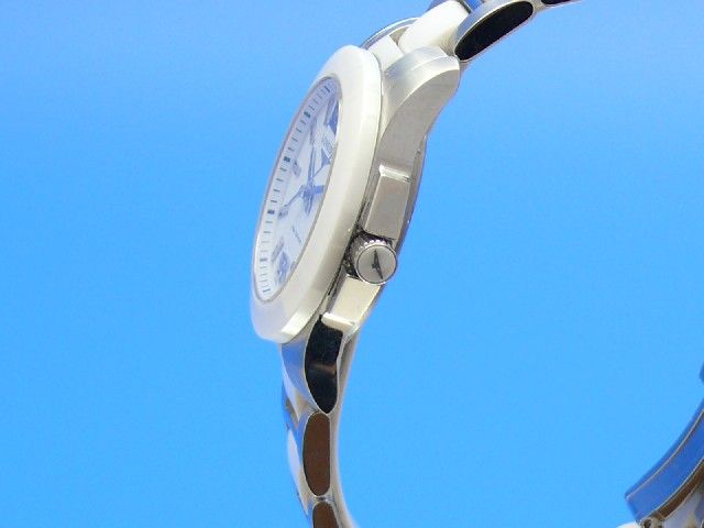 Longines Conquest Damenuhr Keramik wei NP 920