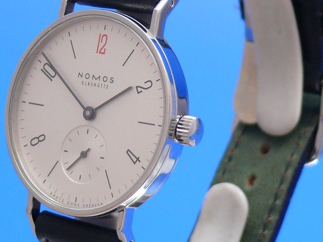 Nomos Tangente rzte ohne Grenzen Limitiert auf 1000St.