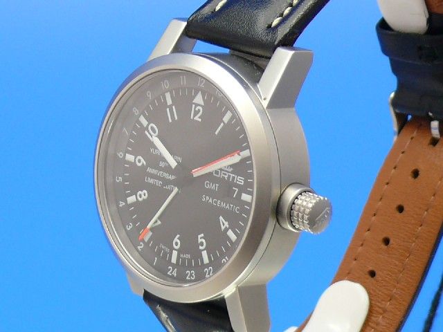 Fortis Spacematic GMT YURI GAGARIN Limitierte Edition 300 Exm.