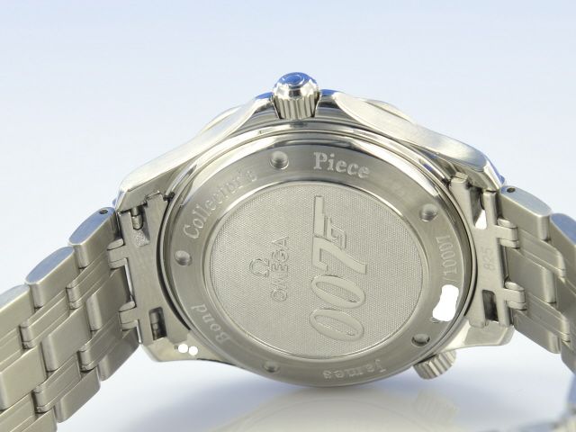 Omega Seamaster Diver 300M James Bond Collector Piece Limitierte Edition