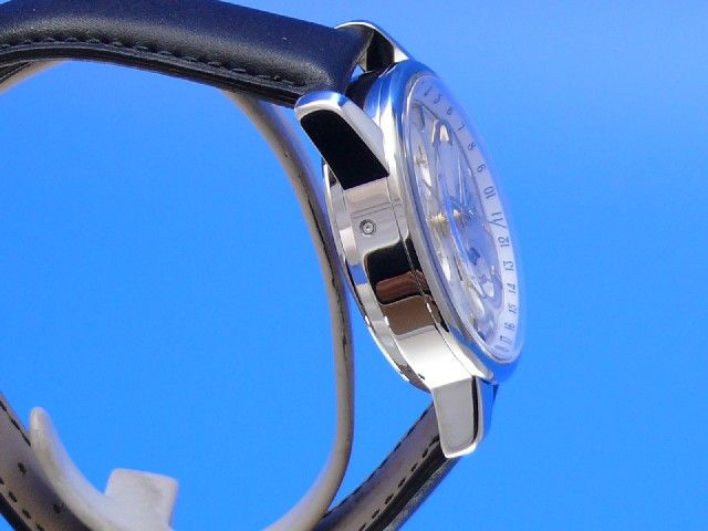 Longines Conquest Vollkalender Chronograph