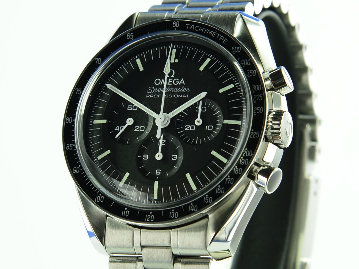 Omega Speedmaster Professional Moonwatch Co-Axial Master Chronometer