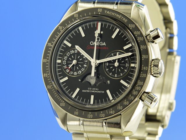 Omega Speedmaster Moonwatch Co-Axial Master Chronometer Mondphase