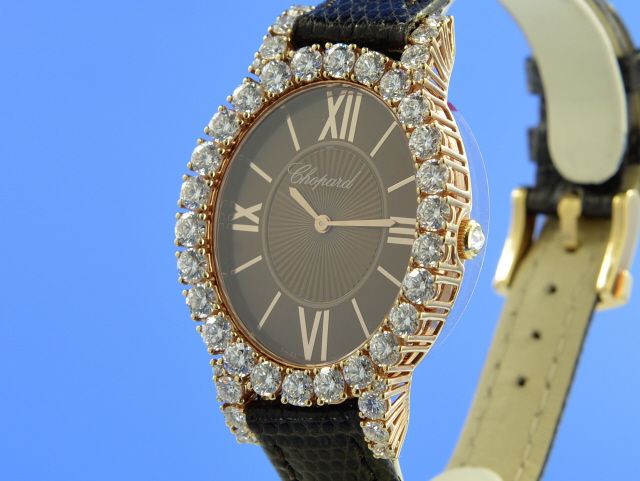 Chopard LHeure du Diamant Oval Medium