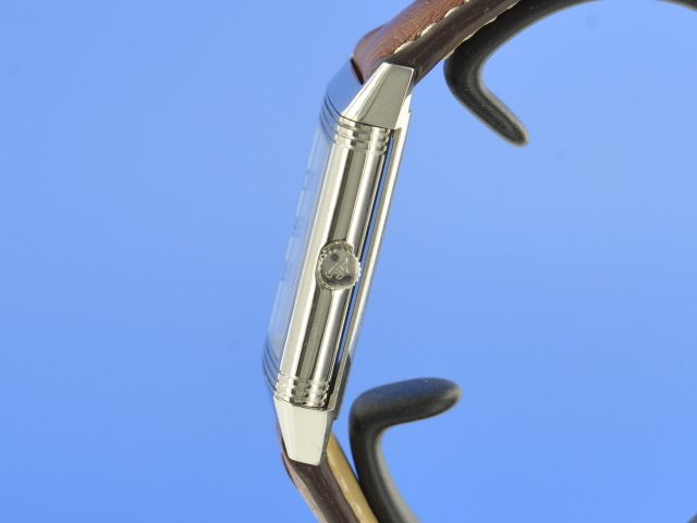 Jaeger-LeCoultre Reverso Classic Medium