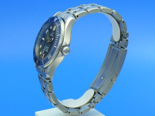 Omega Seamaster Mid-Size Medium