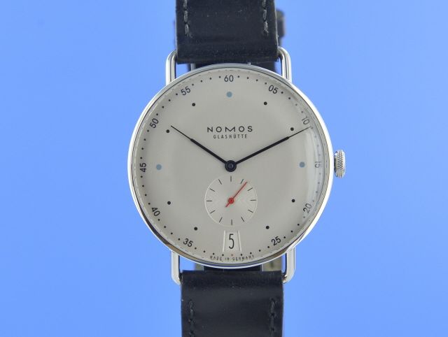 Nomos Metro 38