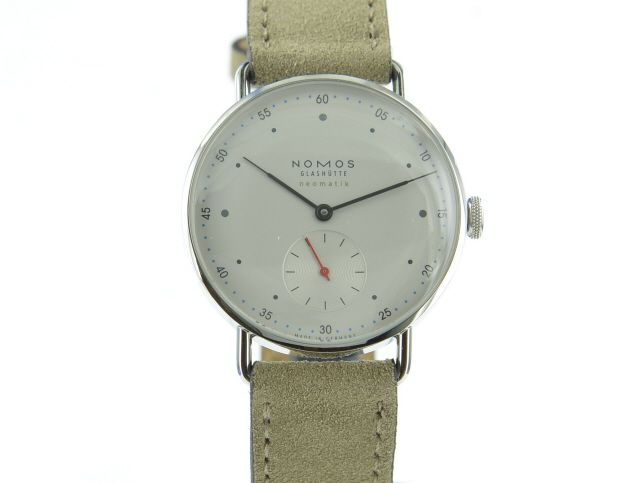 NOMOS Metro Neomatik