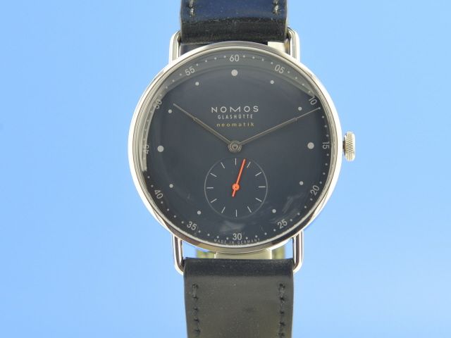 Nomos Metro Neomatik 39