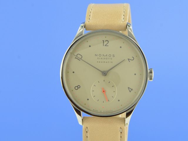 Nomos Minimatik champagner