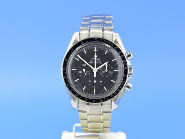 Omega Speedmaster Moonwatch