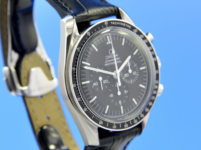 Omega Speedmaster Moonwatch