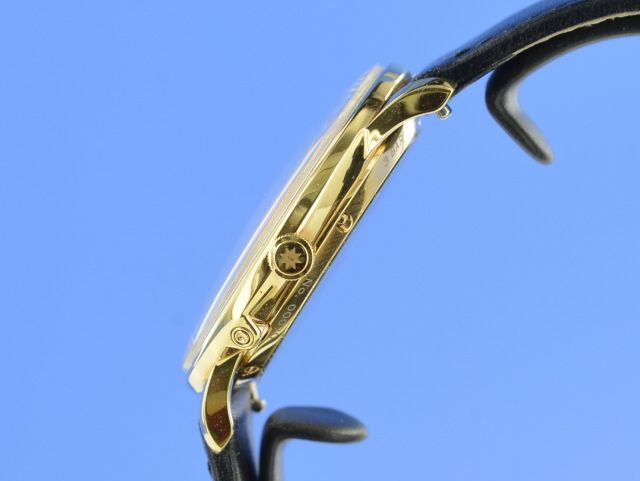 Junghans Meister MEGA 058/7800.00 Multifrequenz-Funk-Uhr