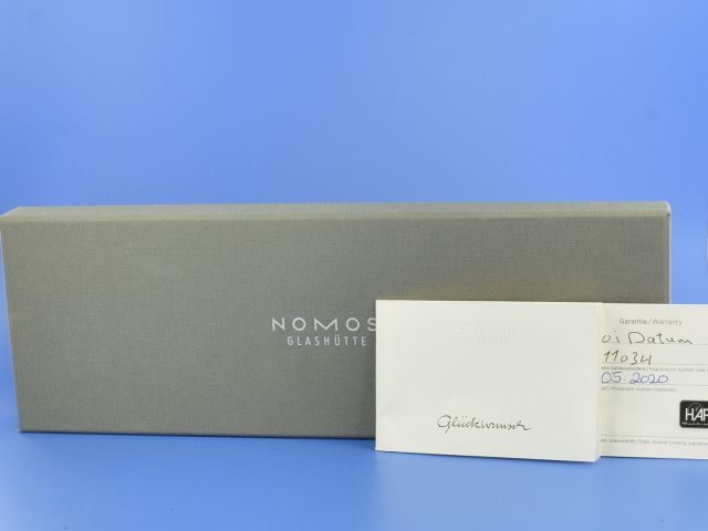 NOMOS Glashtte Ahoi Datum