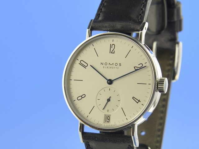 NOMOS Glash�tte Tangomat Datum