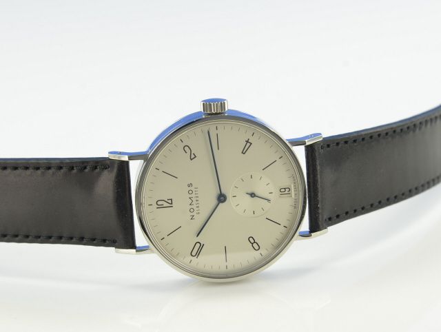NOMOS Glash�tte Tangomat Datum