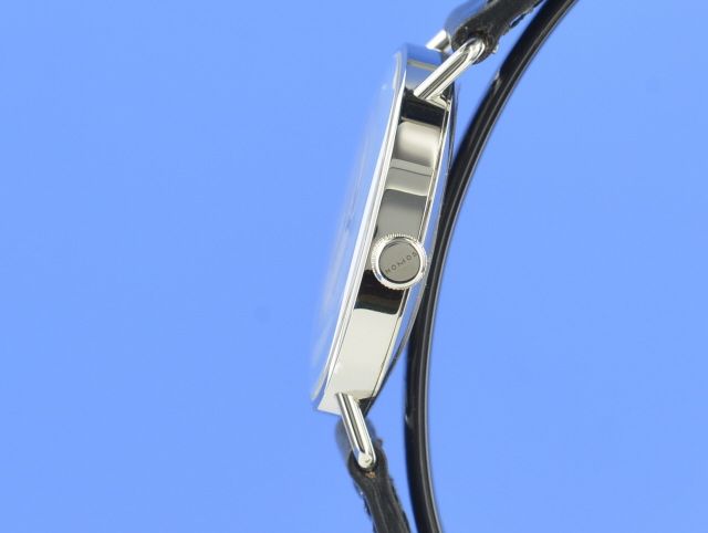 NOMOS Metro Gangreserve