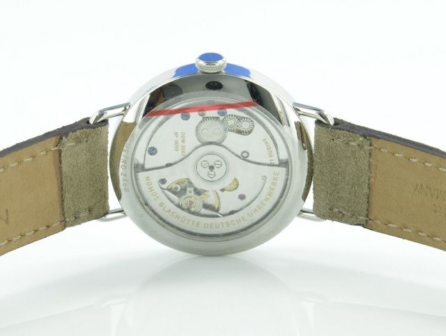 NOMOS Metro Neomatik