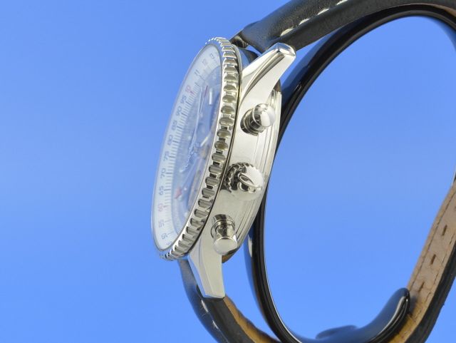 Breitling Navitimer World