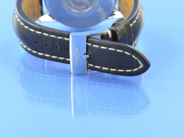 Breitling Navitimer World