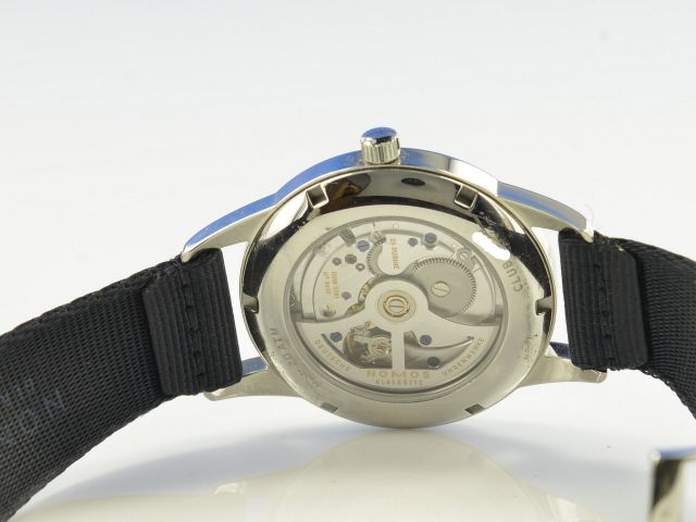 Nomos Club Datum Signal Blau