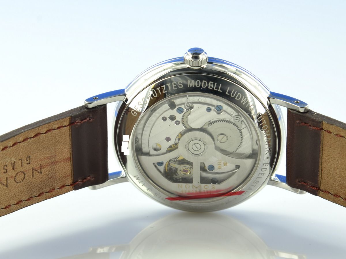 Nomos Ludwig Automatik Datum
