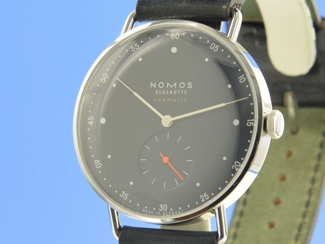 Nomos Metro Neomatik 39