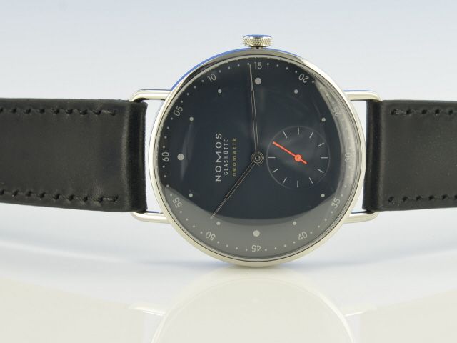 Nomos Metro Neomatik 39