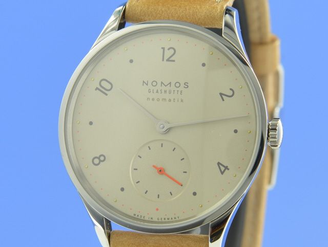 Nomos Minimatik champagner