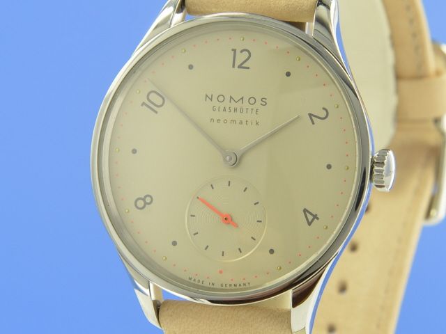 Nomos Minimatik champagner