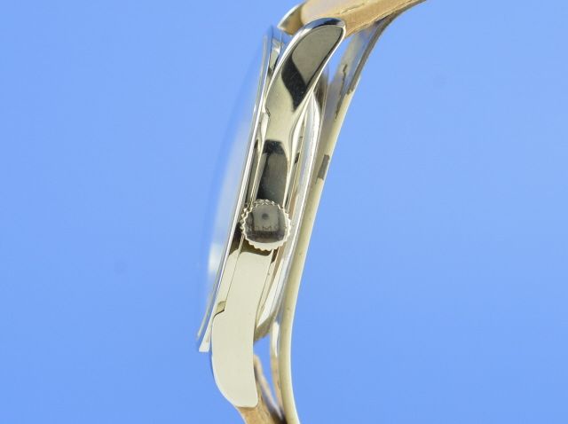 Nomos Minimatik champagner