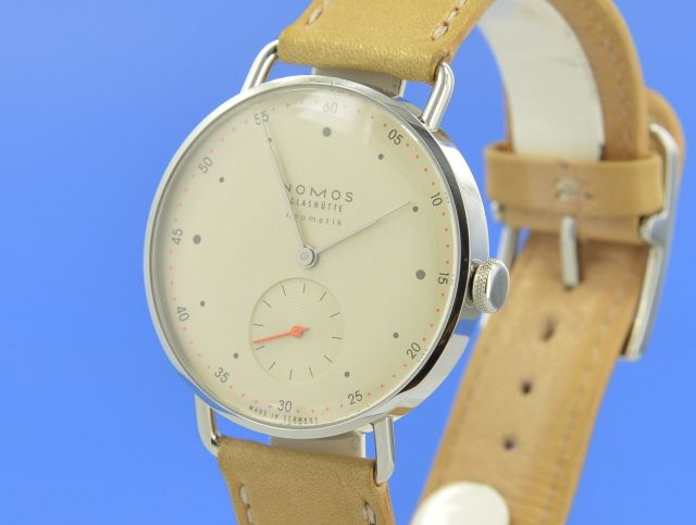 Nomos Neomatik Metro