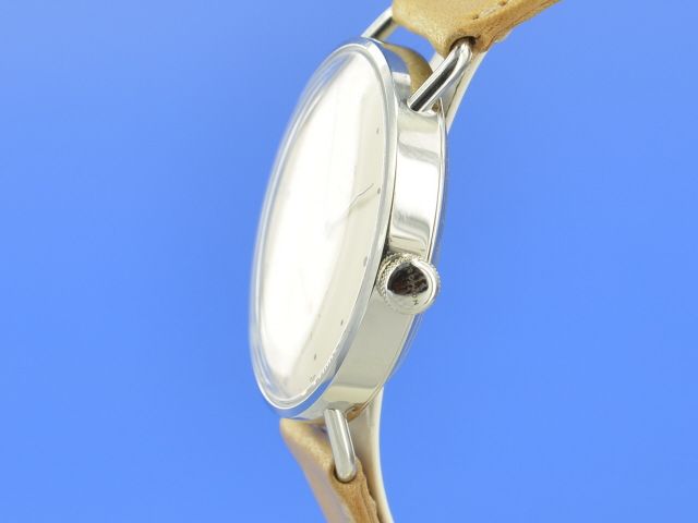 Nomos Neomatik Metro