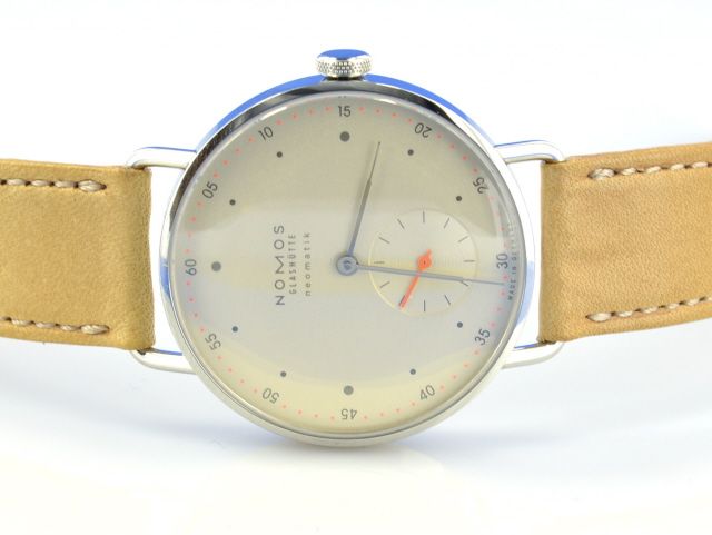 Nomos Neomatik Metro