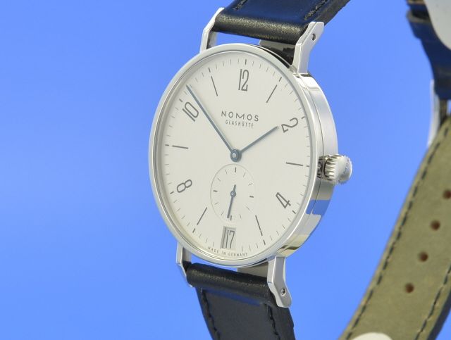 Nomos Tangente 38 Datum