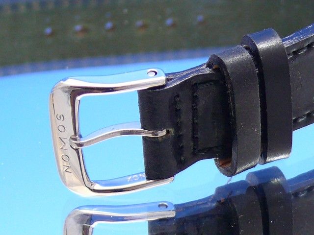 Nomos Tangente rzte ohne Grenzen Limitiert auf 1000St.