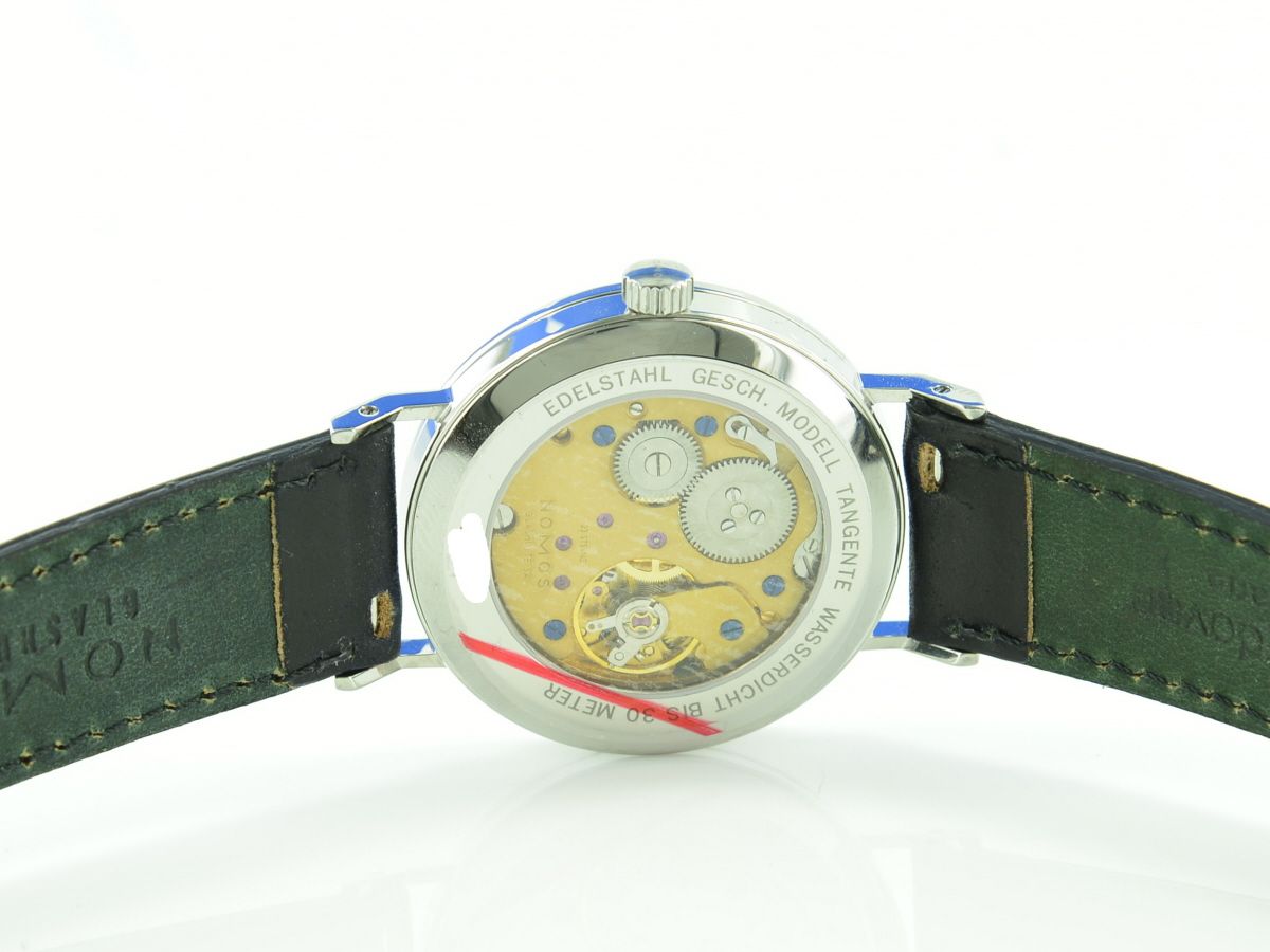 Nomos Tangente Gangreserve Datum 131