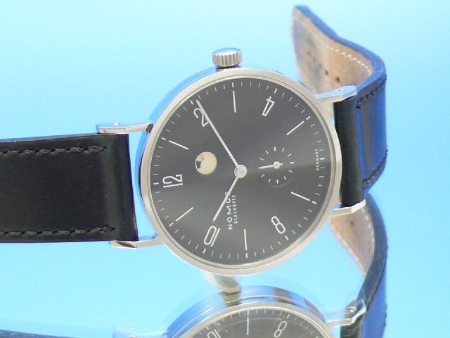 Nomos Tangente Gangreserve