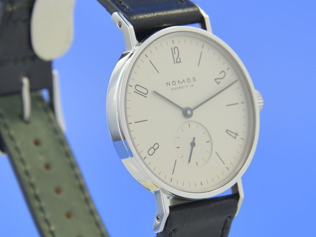 Nomos Tangente