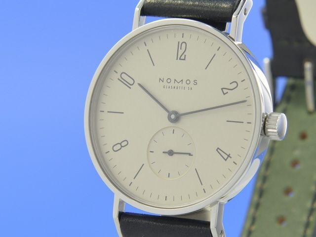 Nomos Tangente