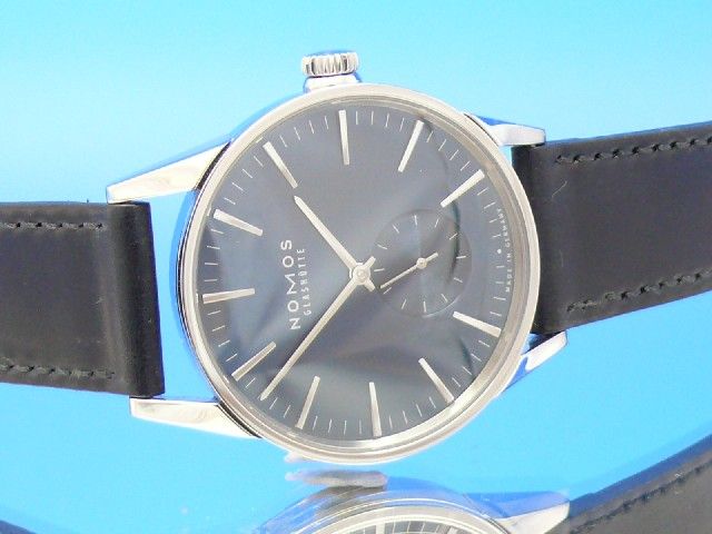 Nomos Tangomat Zrich blaugold