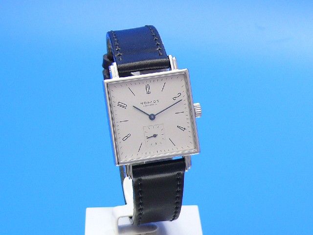 Nomos Tetra