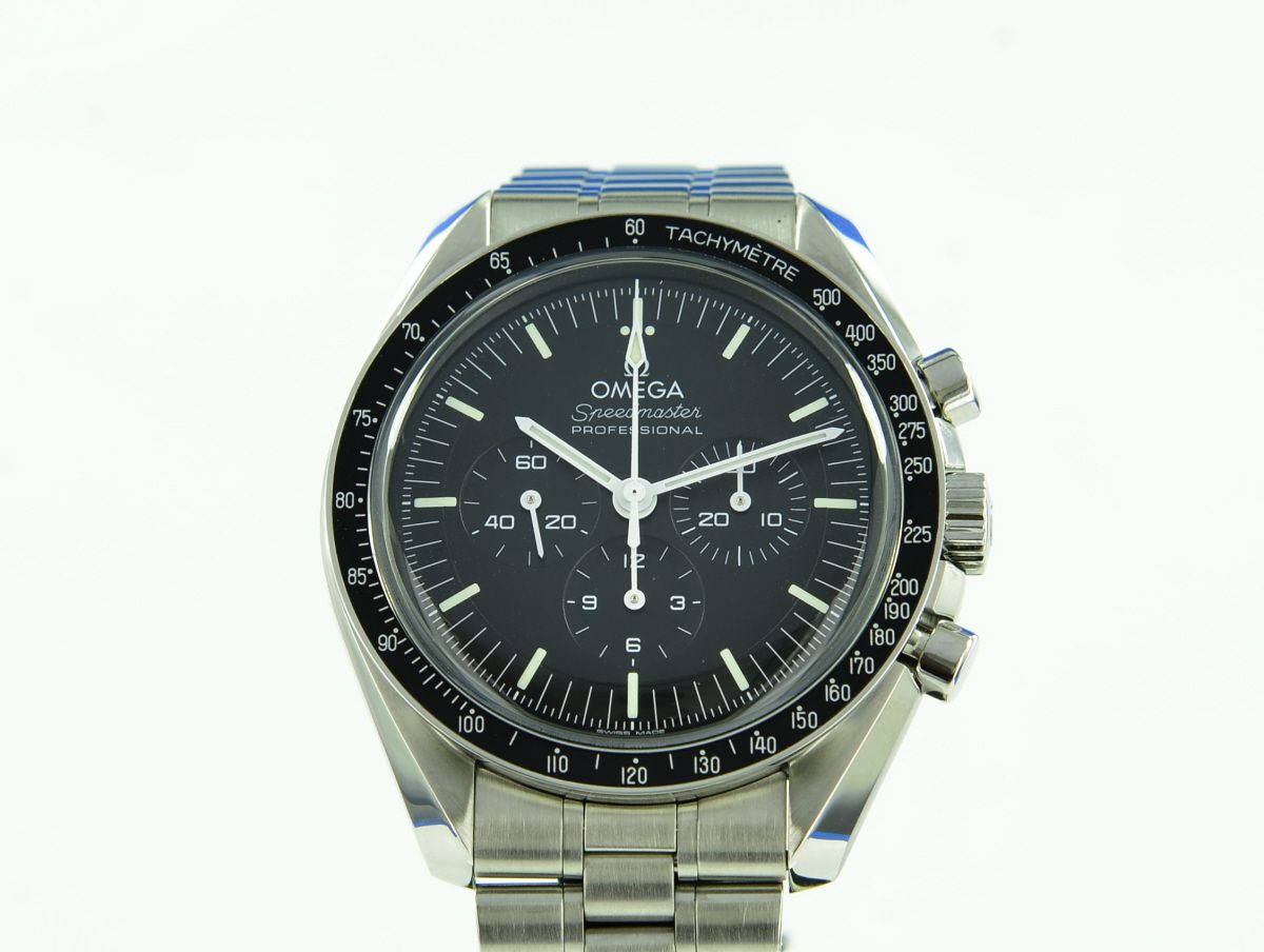 Omega Speedmaster Moonwatch Master Chronometer