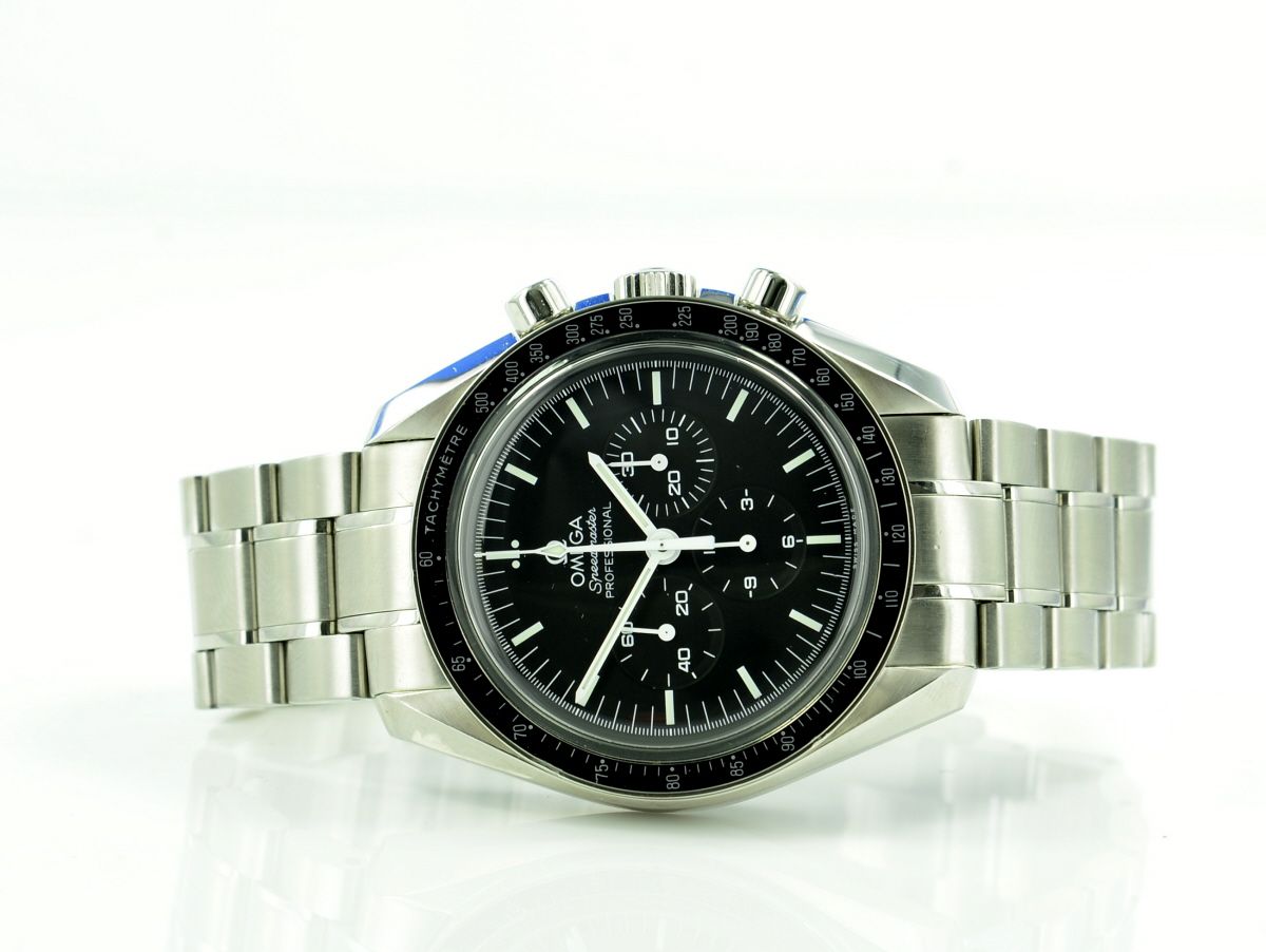 OMEGA Speedmaster Moonwatch Professional Chronograph