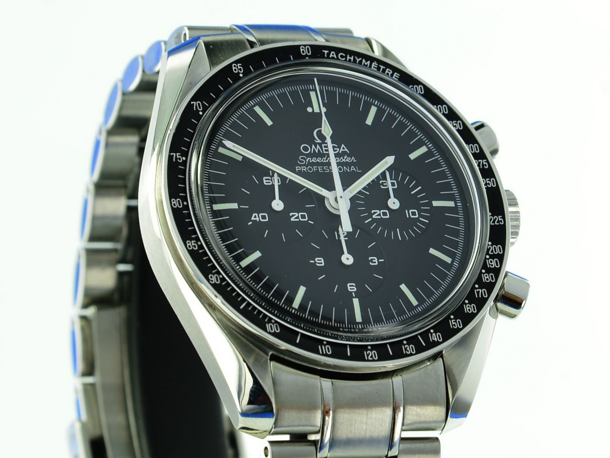 OMEGA Speedmaster Moonwatch Professional Chronograph