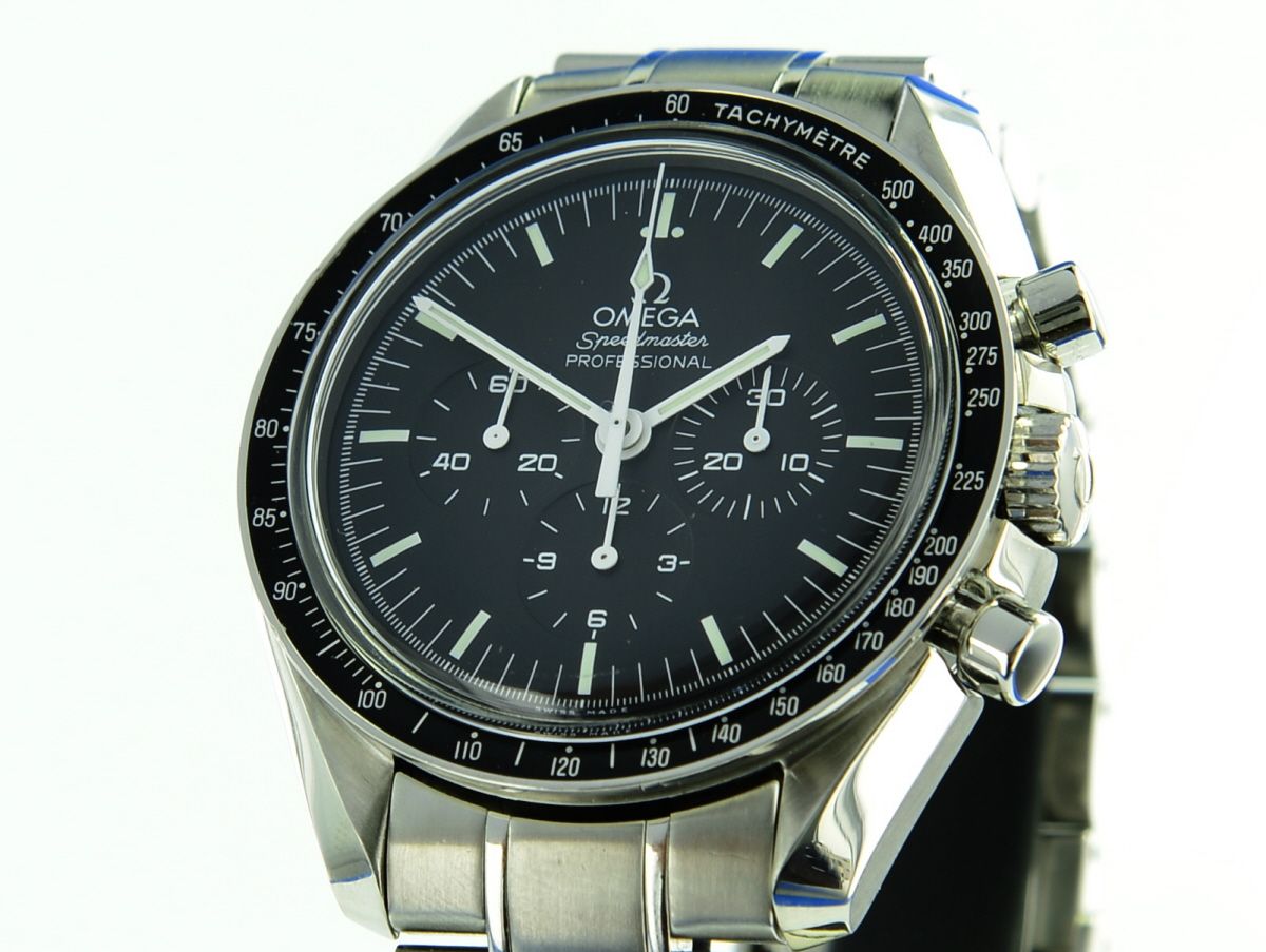 OMEGA Speedmaster Moonwatch Professional Chronograph