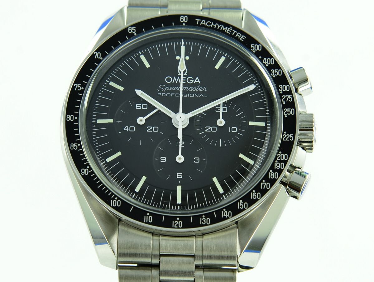 Omega Speedmaster Moonwatch Master Chronometer