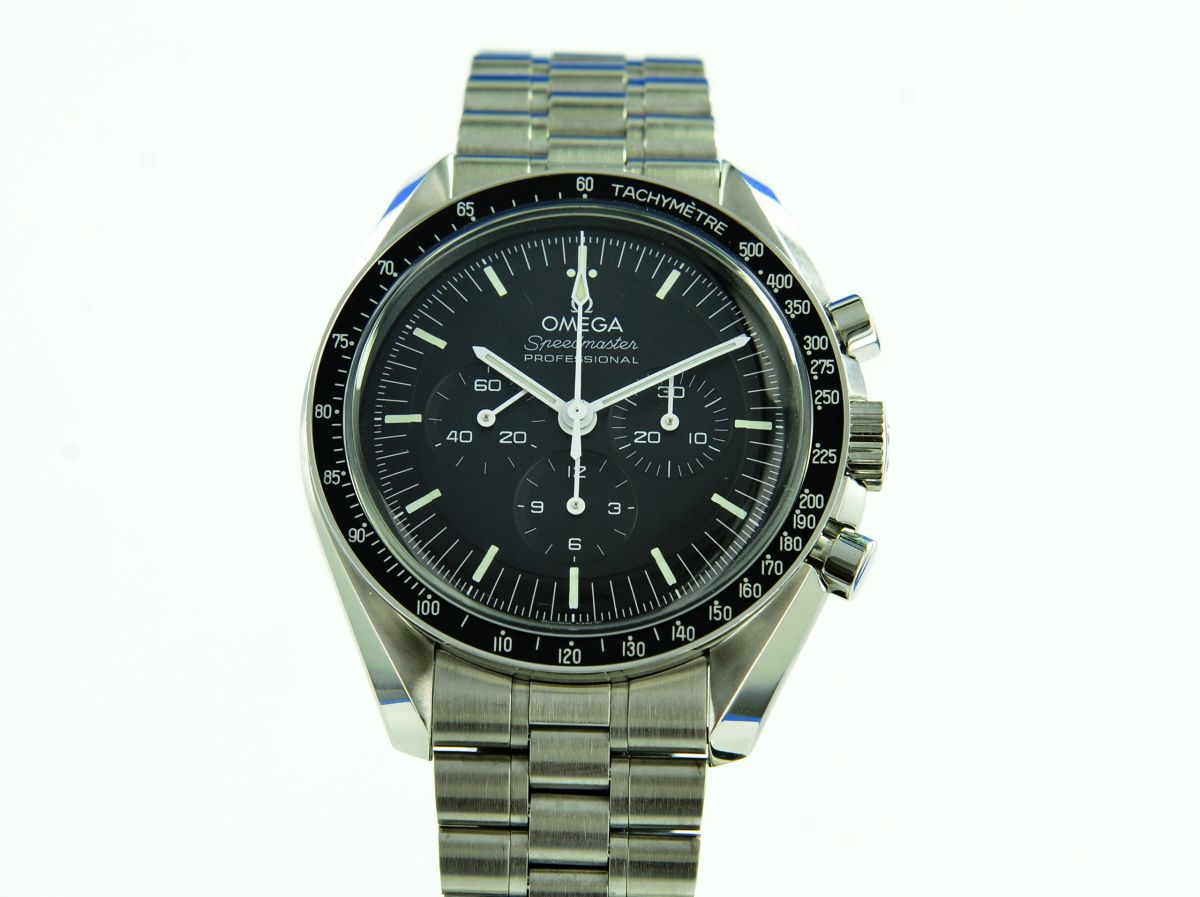 Omega Speedmaster Moonwatch Master Chronometer