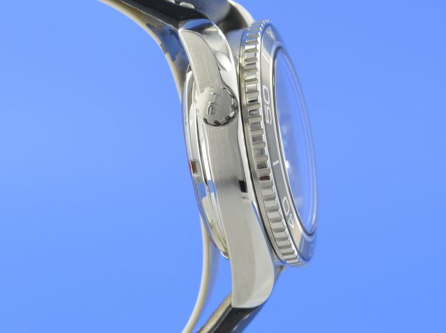 Omega Seamaster Planet Ocean 42 mm