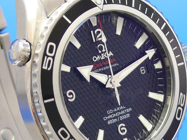 OMEGA Seamaster Planet Ocean Quantum of Solace James Bond 007